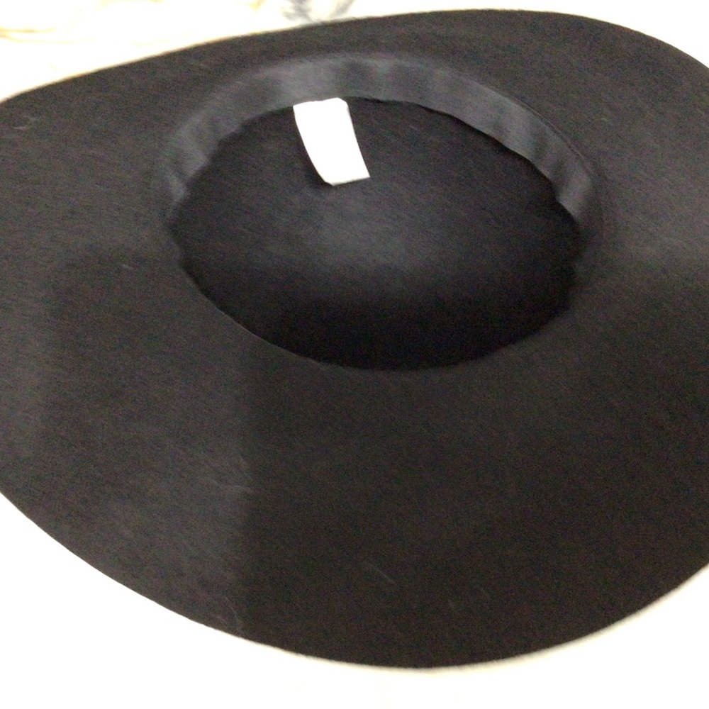 Wool hat - Picture 2 of 5